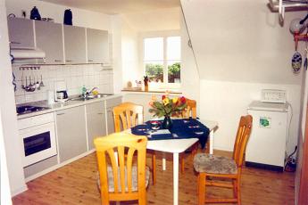 K��che mit Esstisch